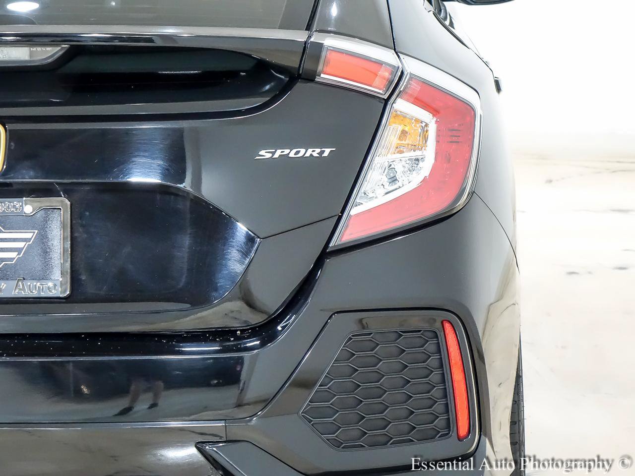 Used 2018 Honda Civic Sport image 8