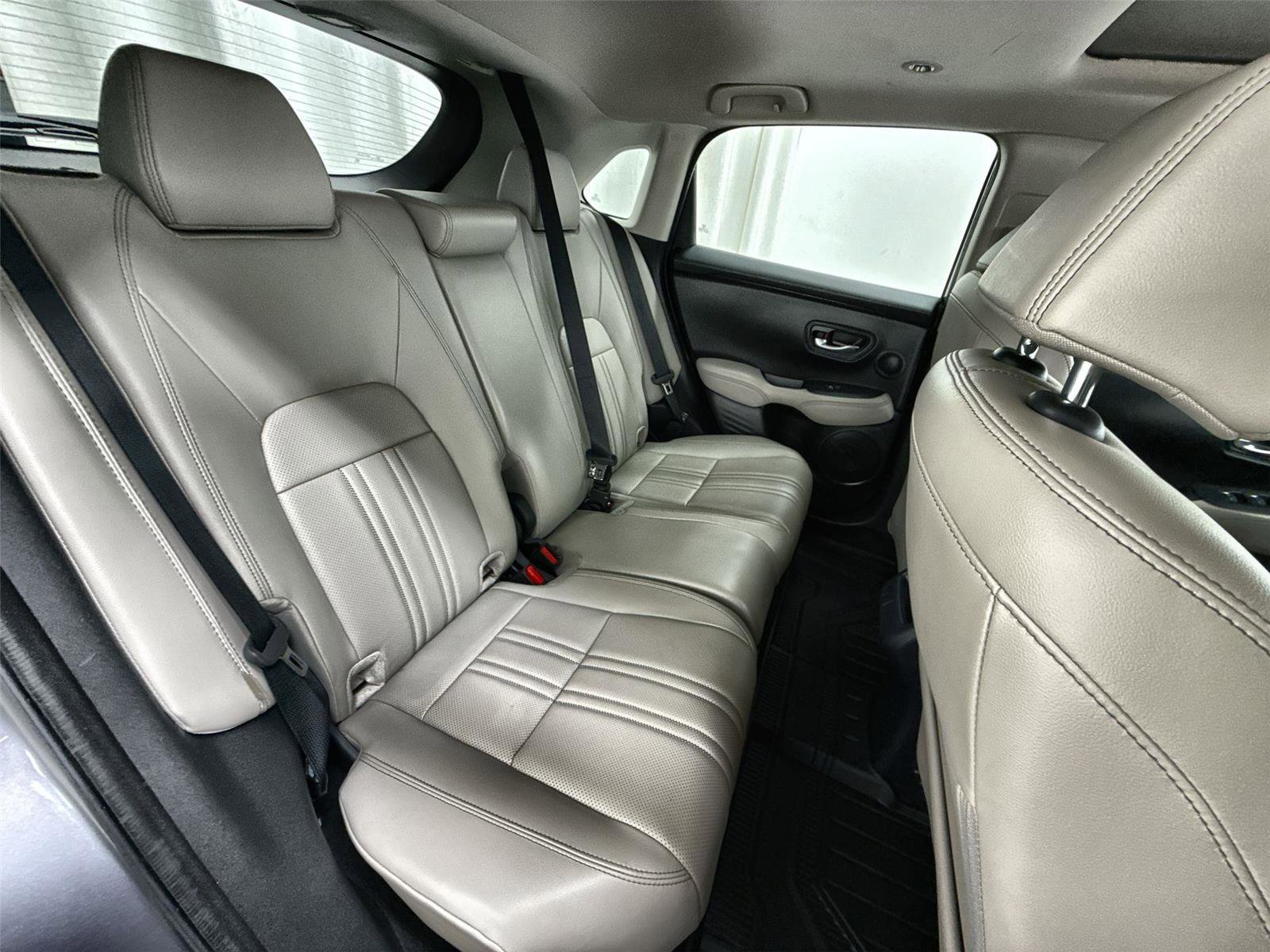 Used 2023 Honda HR-V EX-L image 30