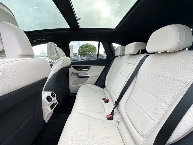 New 2026 Mercedes-Benz GLC 300 4MATIC image 32