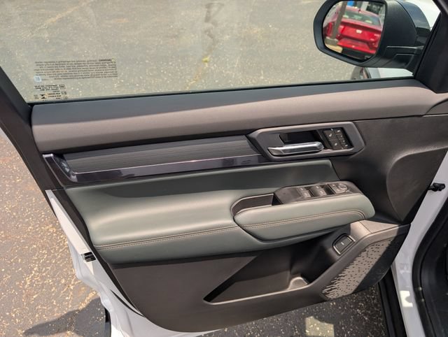 New 2027 GMC Terrain AT4 w/ Convenience Package III AWD/4WD image 14