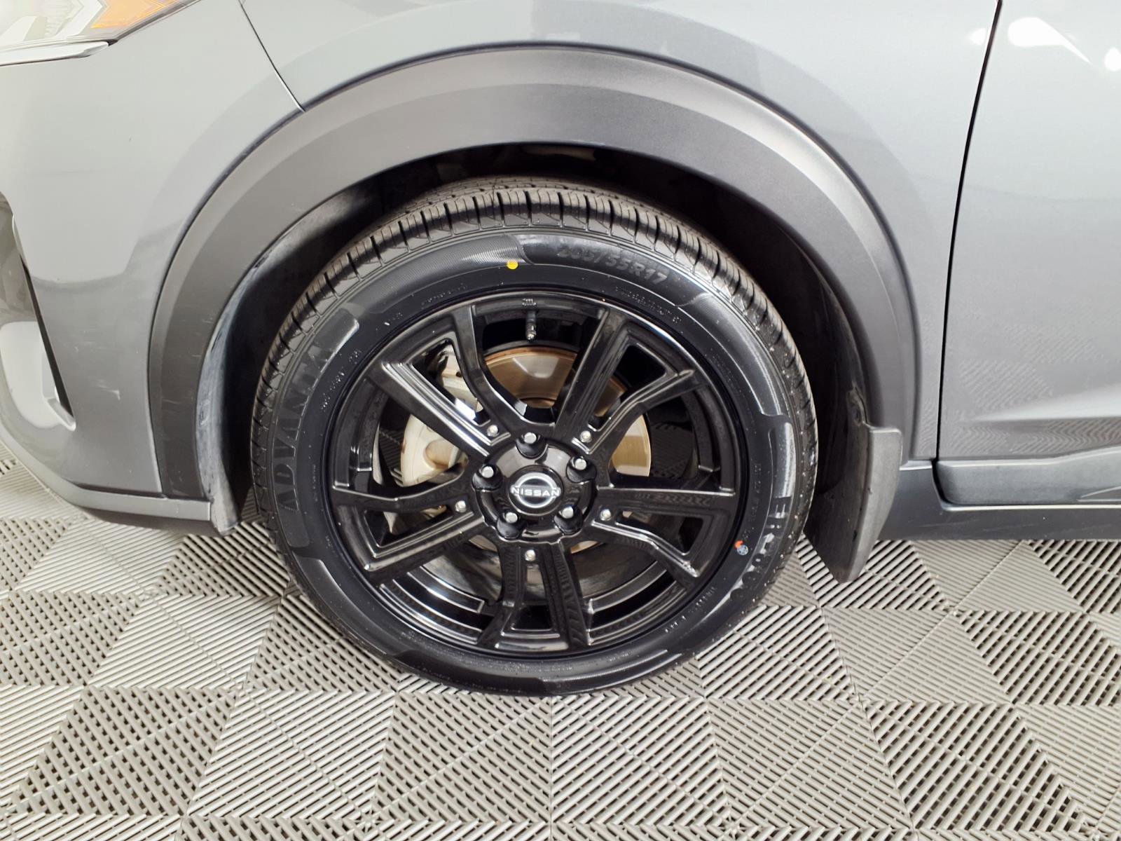 Used 2022 Nissan Kicks SV FWD image 7