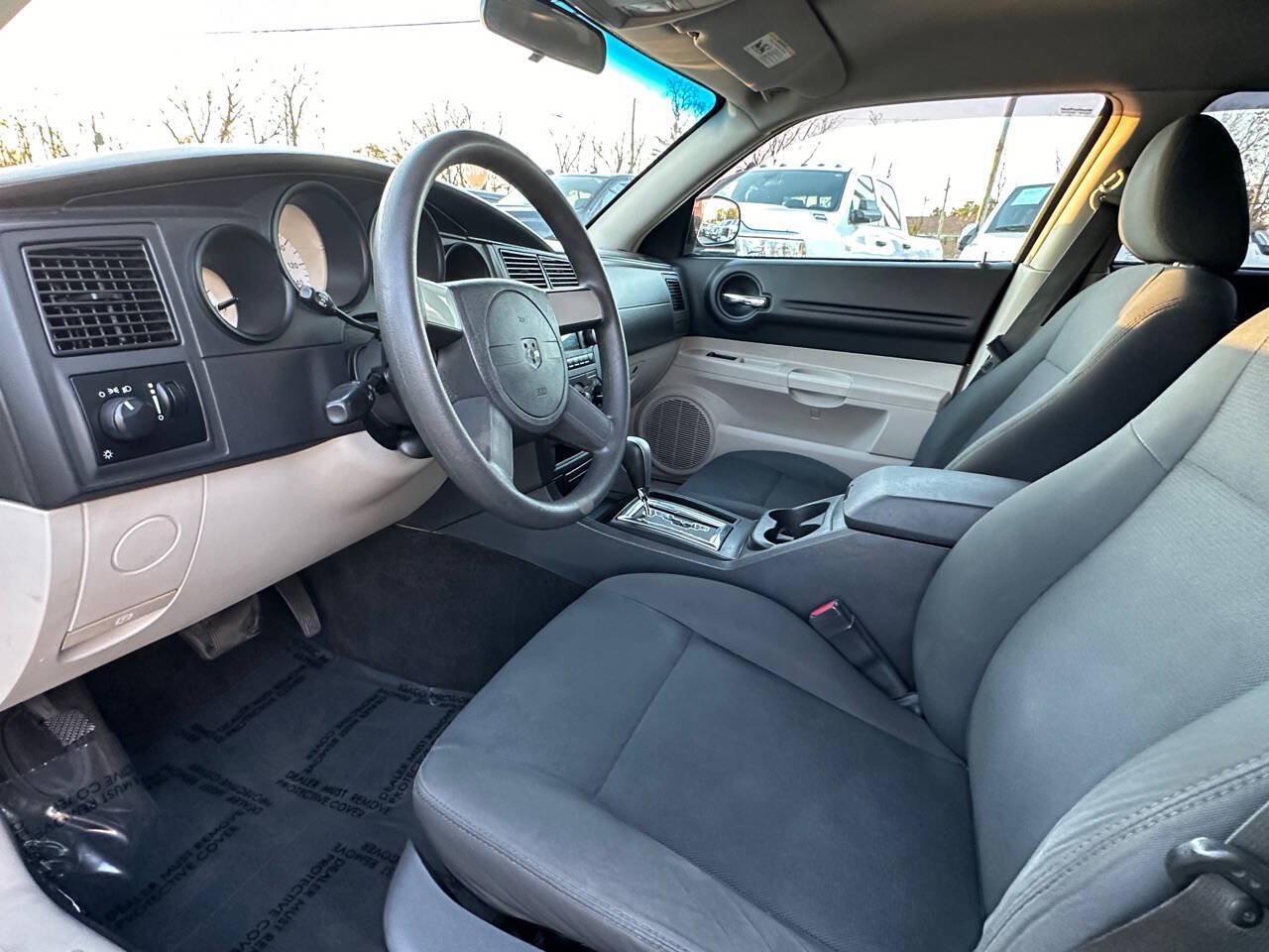 Used 2006 Dodge Magnum SE RWD image 7