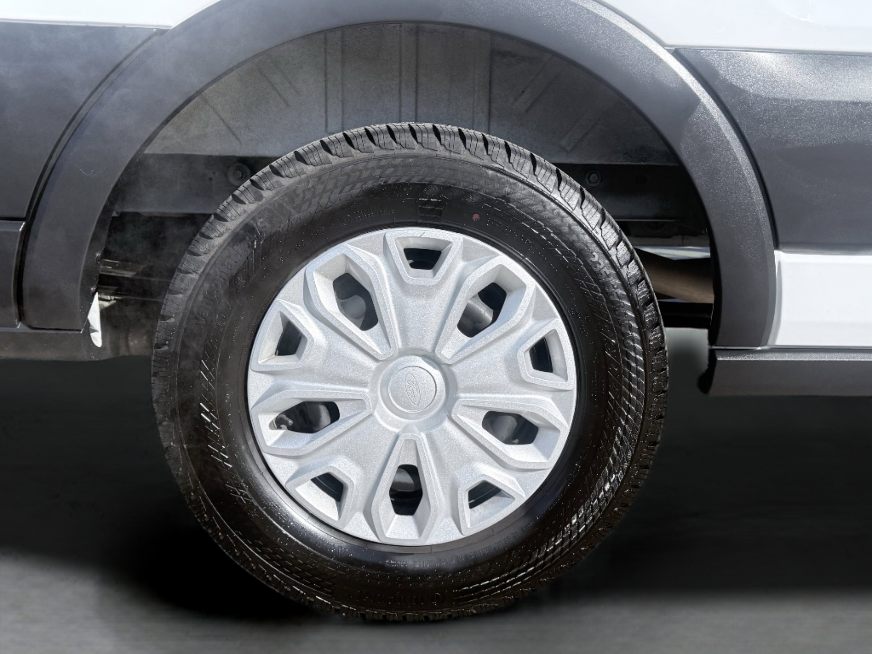 Used 2026 Ford Transit 350 XLT image 10