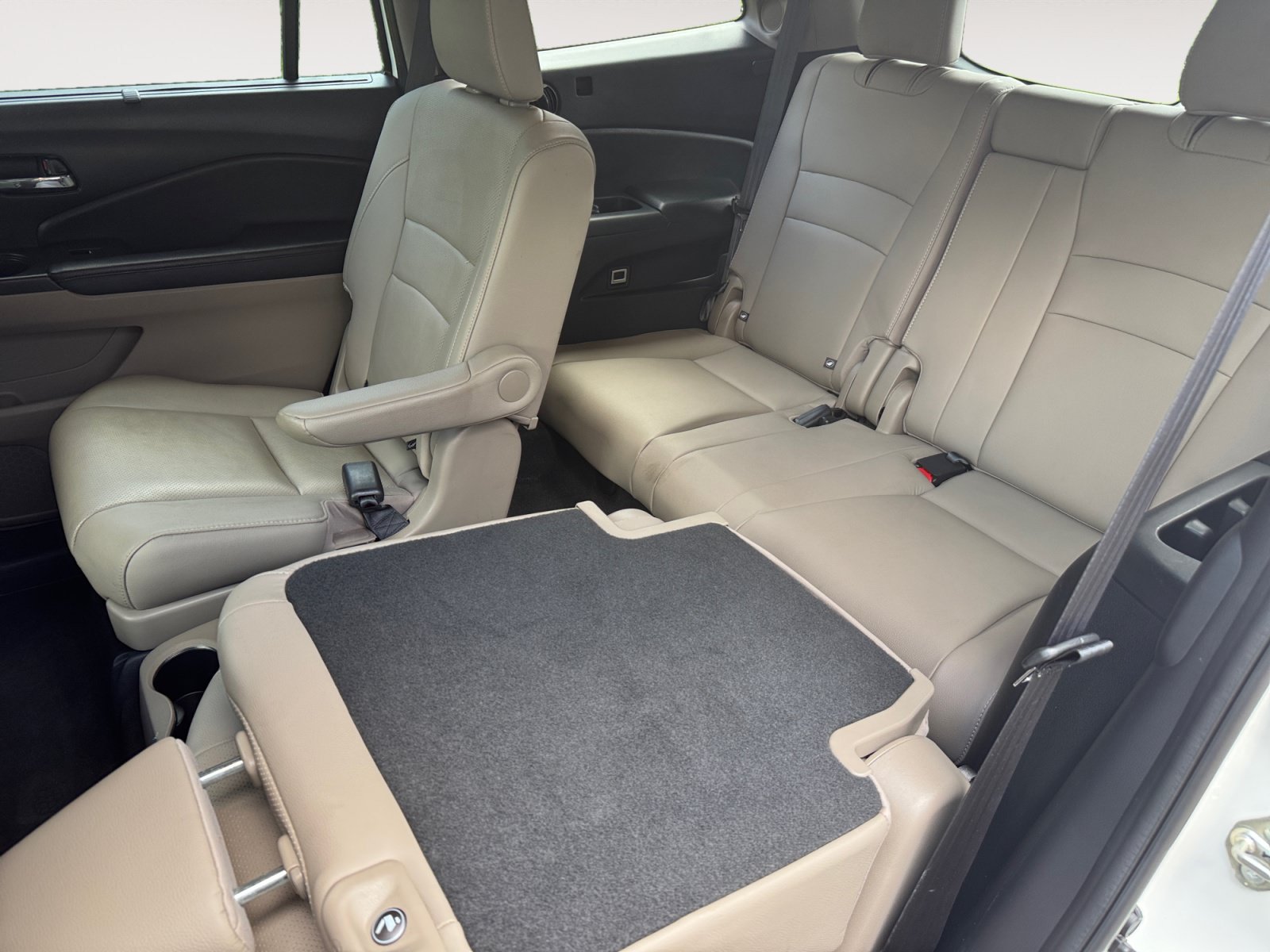 Used 2018 Honda Pilot Elite image 13