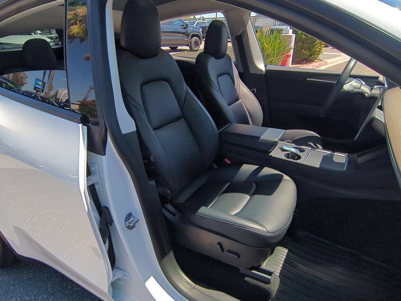 Used 2023 Tesla Model Y Long Range AWD/4WD image 27