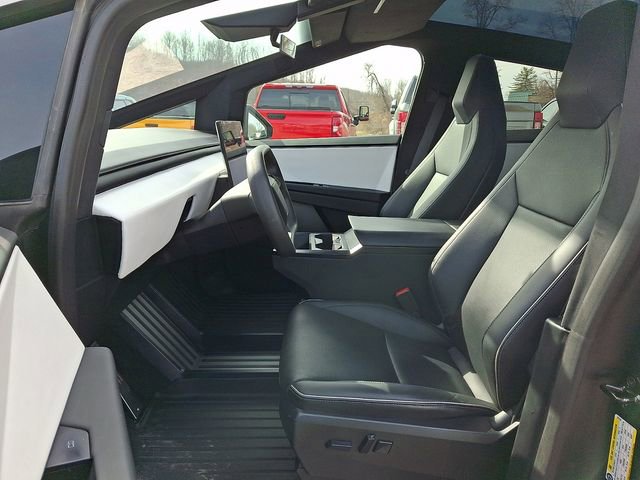 Used 2024 Tesla Cybertruck AWD Crew Cab image 16