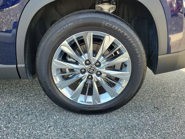 Used 2025 Toyota Grand Highlander AWD image 5