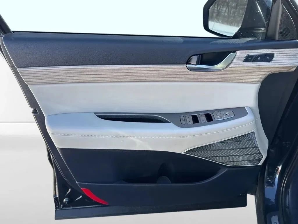 Used 2021 Hyundai Palisade Limited image 11