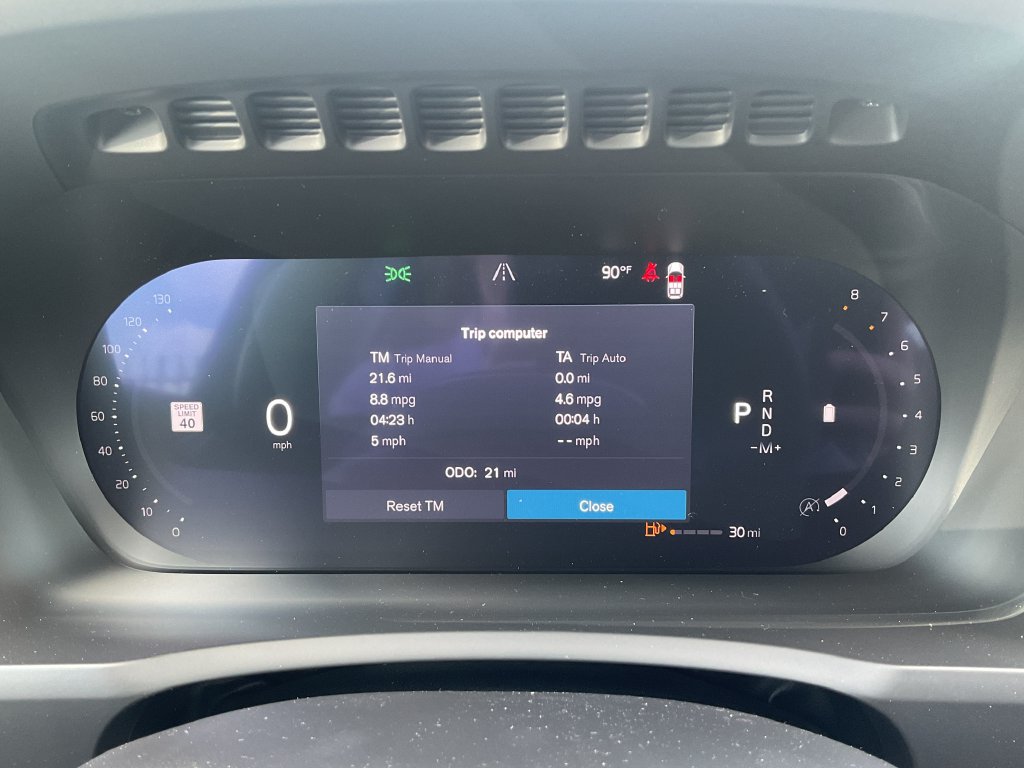 New 2027 Volvo XC90 B6 Plus AWD/4WD image 32