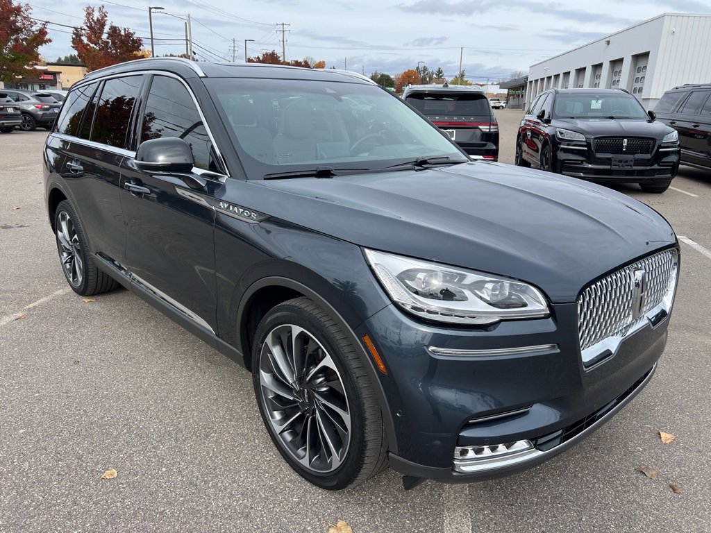 Certified 2022 Lincoln Aviator Reserve w/ Equipment Group 201A image 4