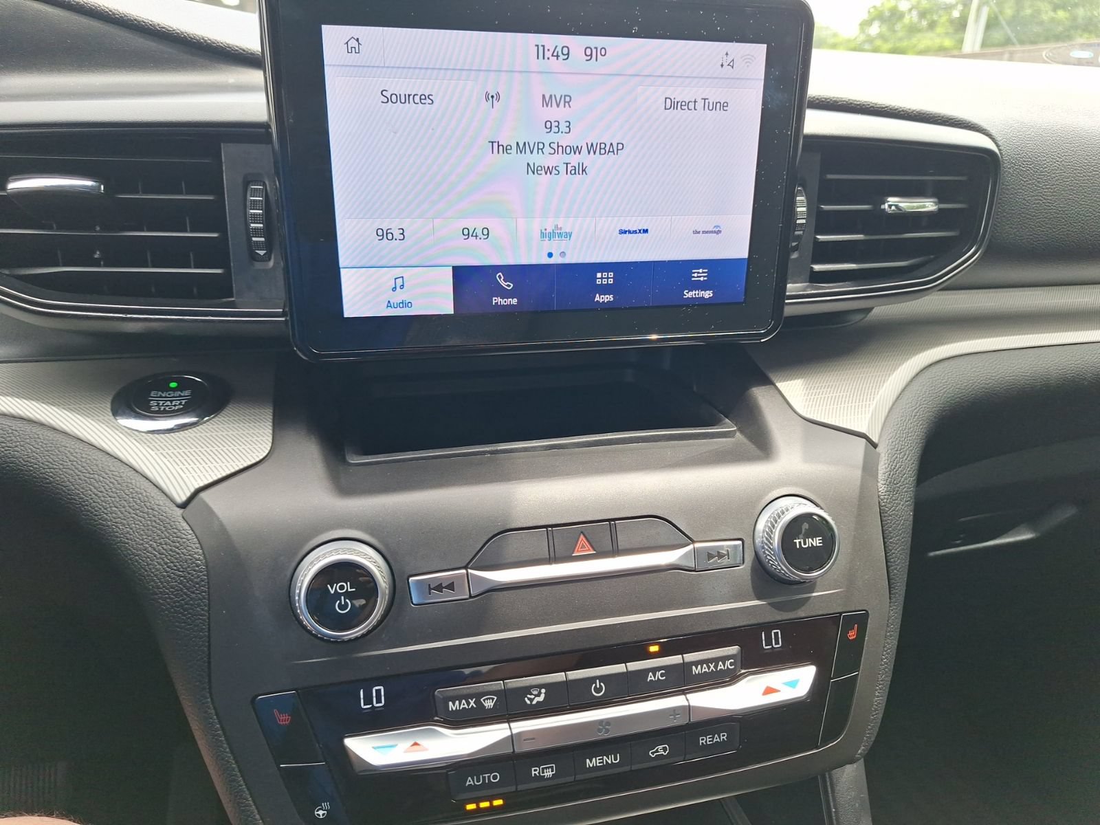 Used 2020 Ford Explorer XLT w/ Comfort Package RWD image 27