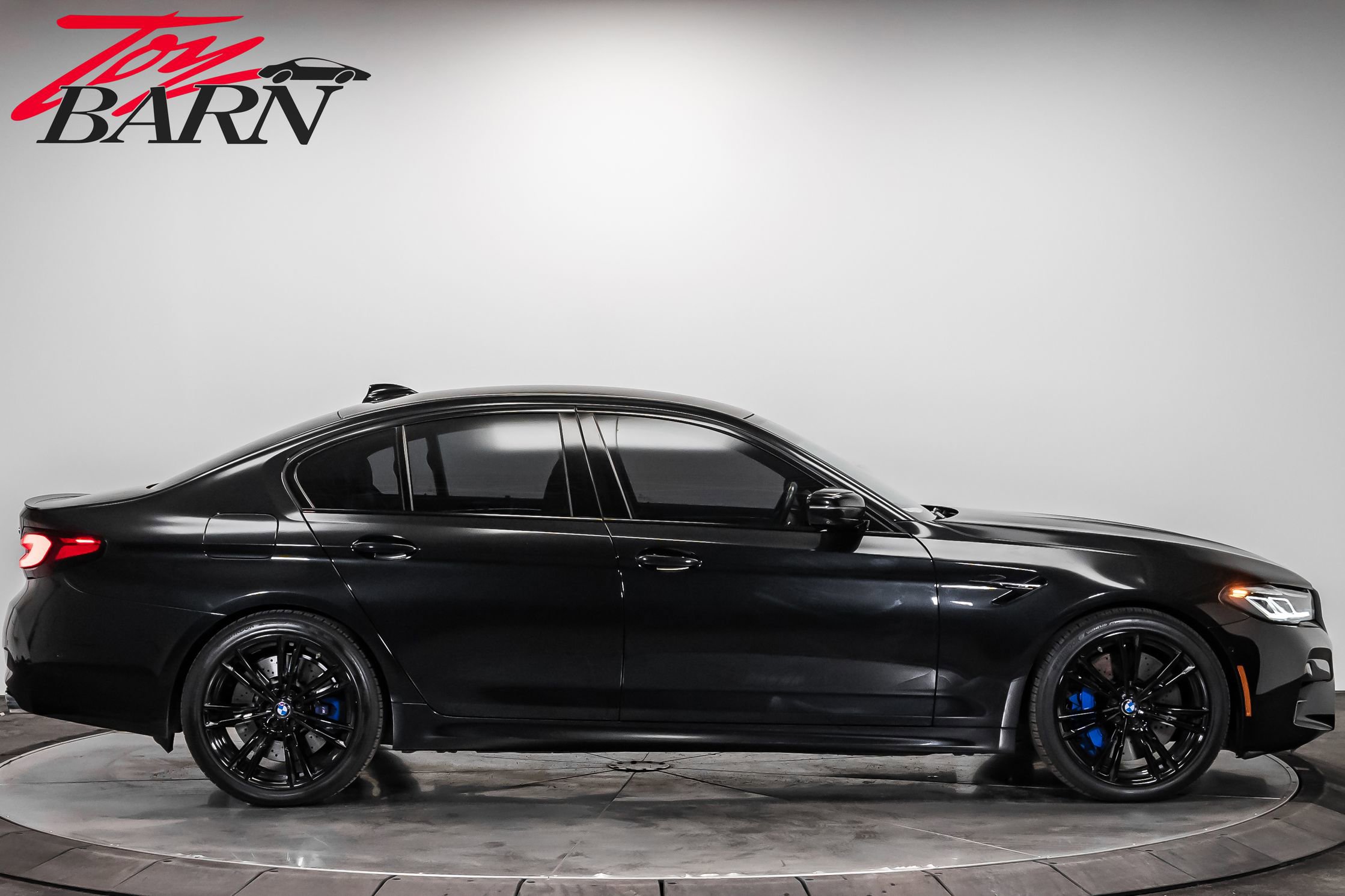 Used 2022 BMW M5 w/ Executive Package image 6