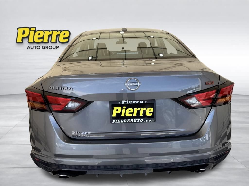Used 2024 Nissan Altima 2.5 SR FWD image 3
