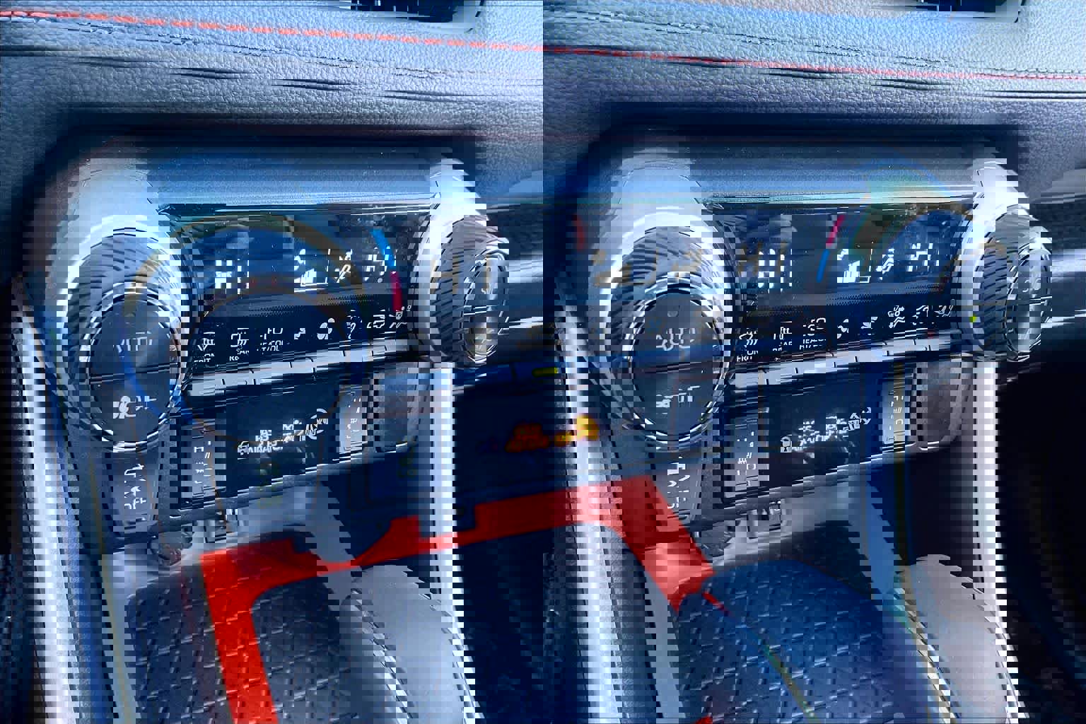 Used 2023 Toyota RAV4 Adventure image 32