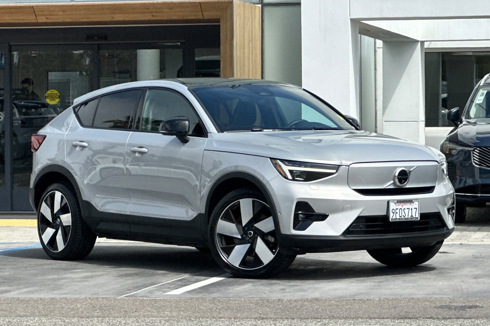 Certified 2023 Volvo C40 P8 Recharge Ultimate w/ Protection Package Premier AWD/4WD image 2