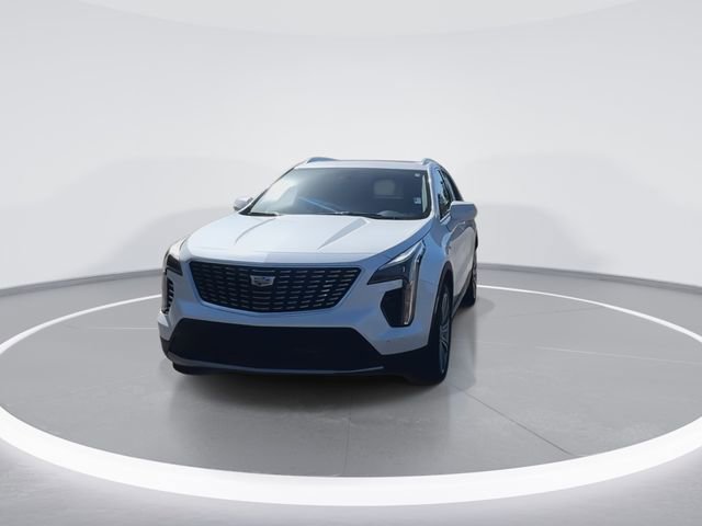 Used 2023 Cadillac XT4 Premium Luxury w/ Cold Weather Package image 4