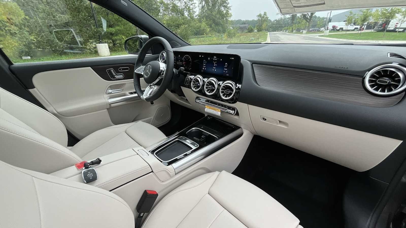 New 2026 Mercedes-Benz GLA 250 4MATIC image 10