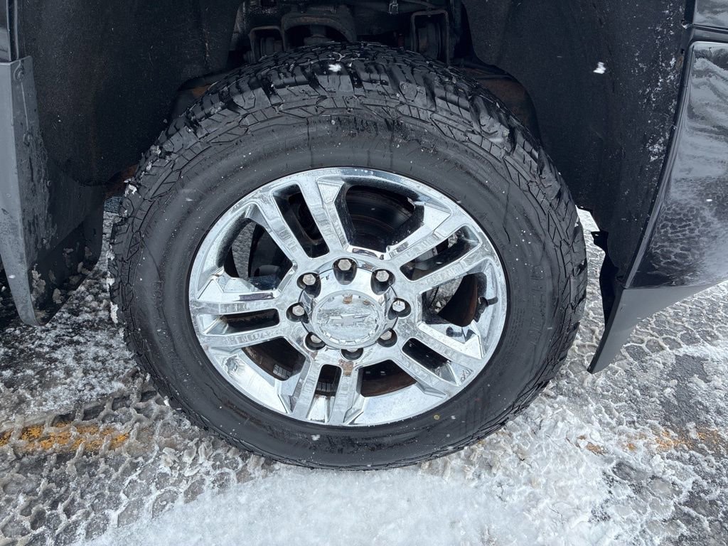 Used 2018 Chevrolet Silverado 2500 High Country image 11