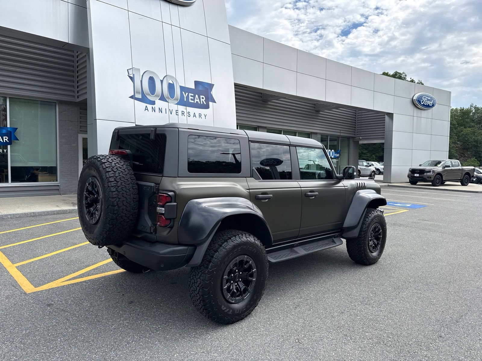 Used 2024 Ford Bronco Raptor w/ Interior Carbon Fiber Pack 6 AWD/4WD image 2