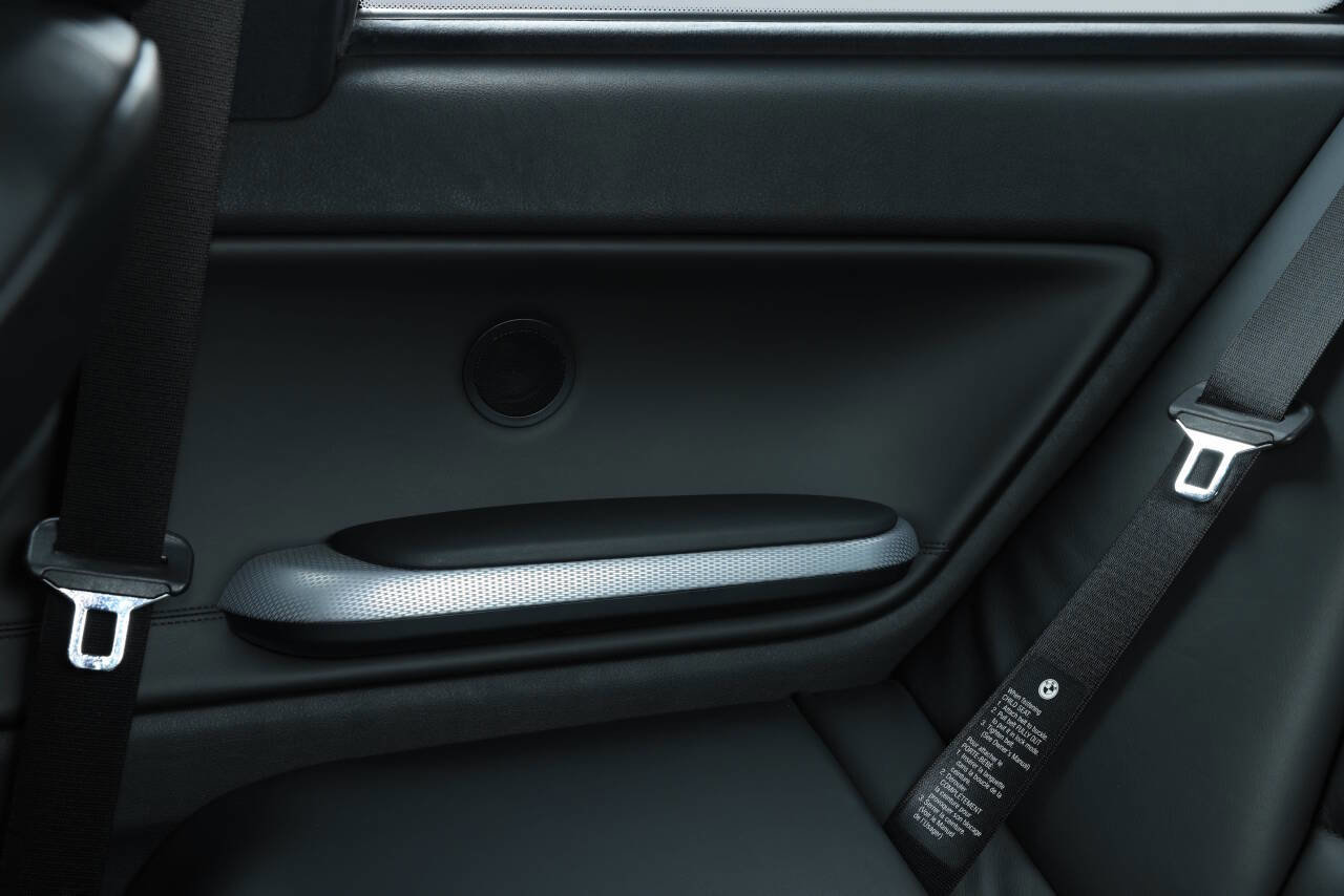 Used 2005 BMW M3 Coupe image 97