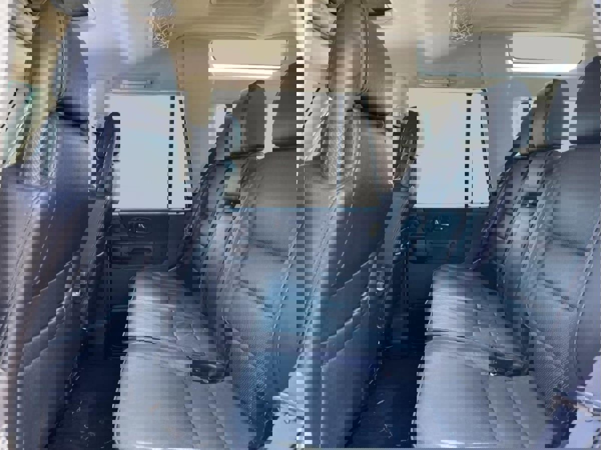 Used 2004 Land Rover Discovery SE image 14