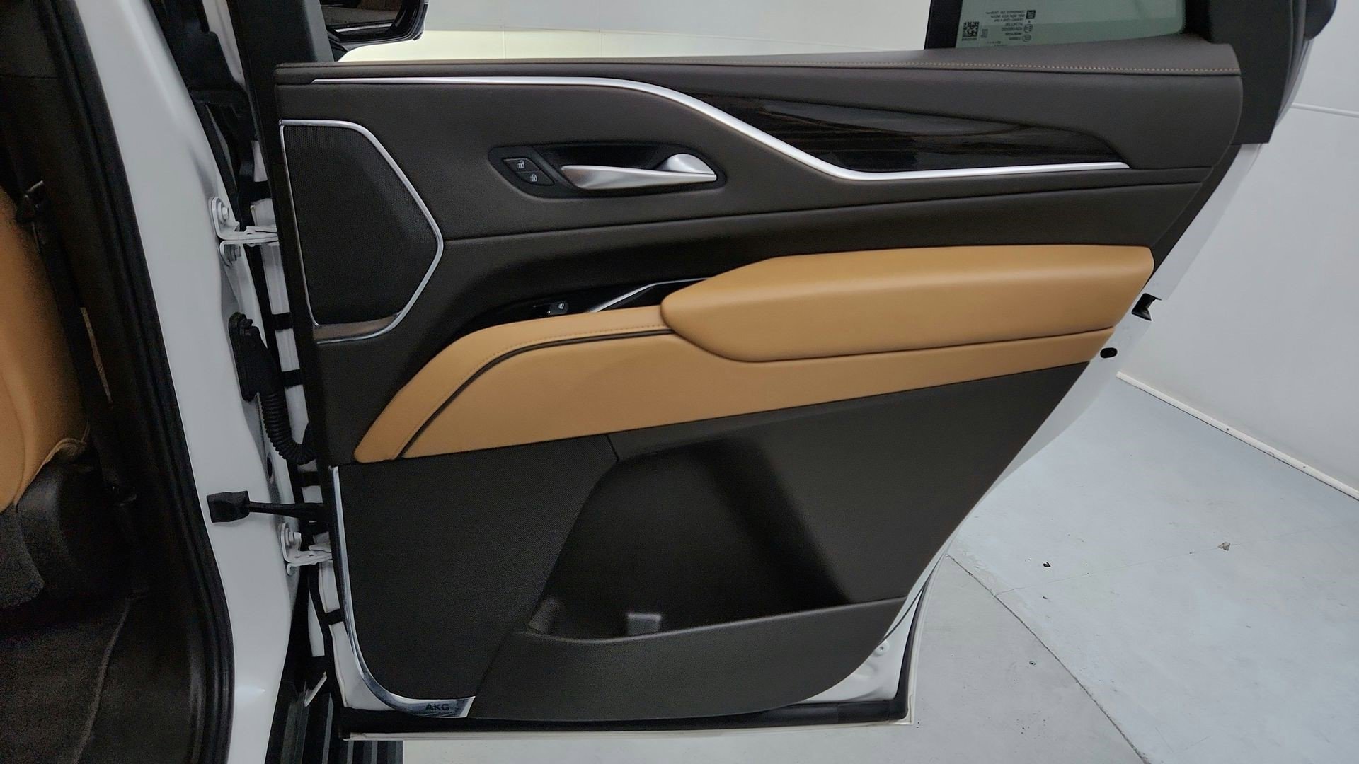 Certified 2023 Cadillac Escalade Sport w/ Touring Package AWD/4WD image 18