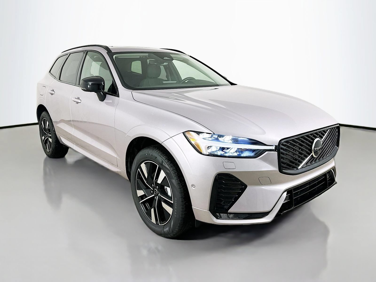 New 2026 Volvo XC60 B5 Plus w/ Protection Package Premier AWD/4WD image 3
