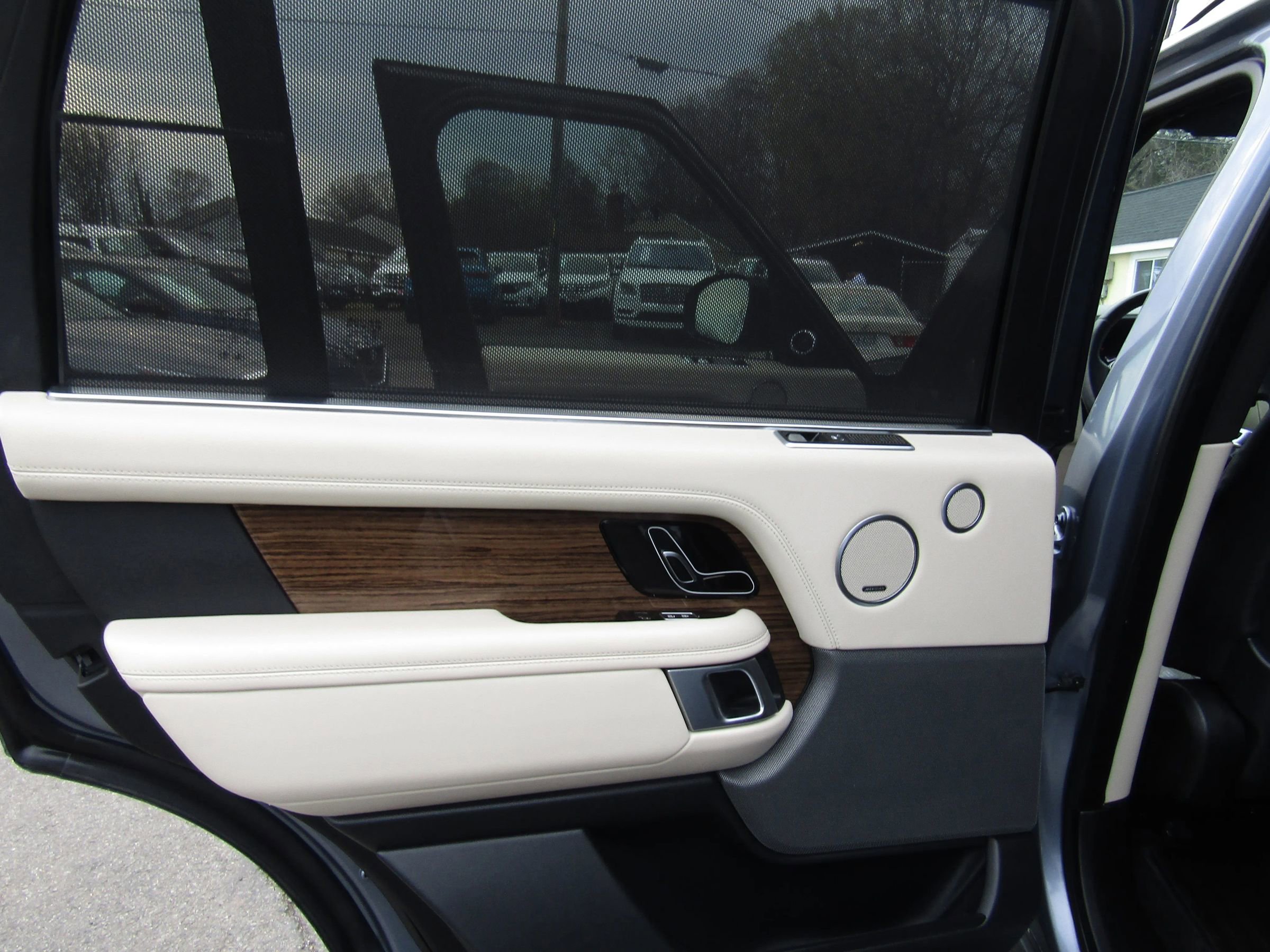 Used 2021 Land Rover Range Rover P525 Westminster Edition LWB image 22