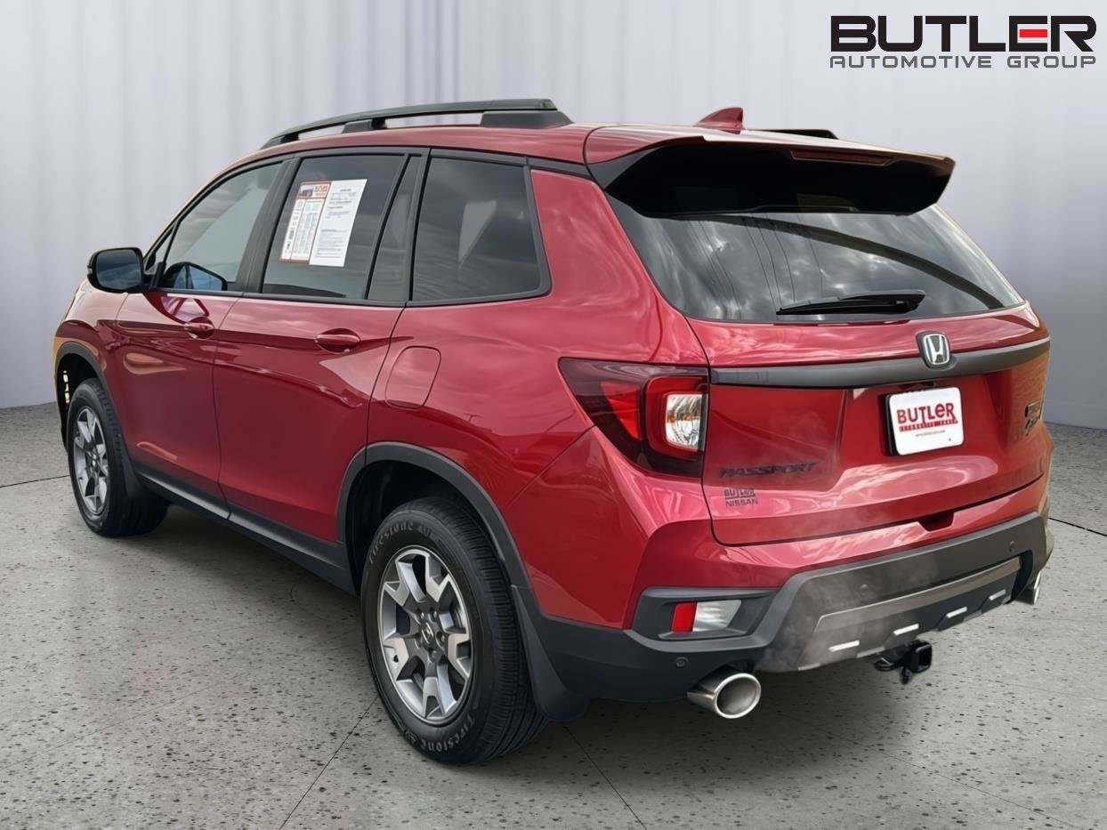 Used 2023 Honda Passport TrailSport image 3