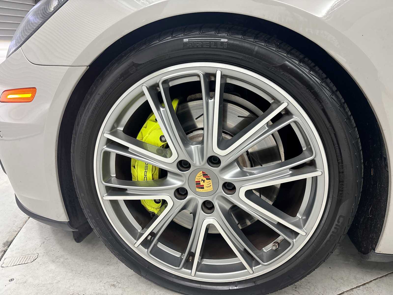 Used 2018 Porsche Panamera 4 Executive AWD/4WD image 19
