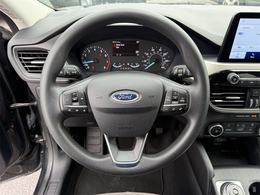 Used 2022 Ford Escape SE w/ SE Sport Appearance Package image 23