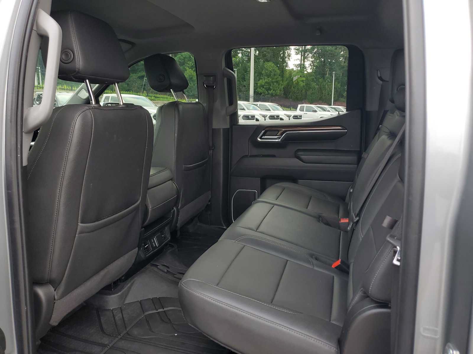 Used 2024 Chevrolet Silverado 1500 LT w/ Leather Package RWD image 11