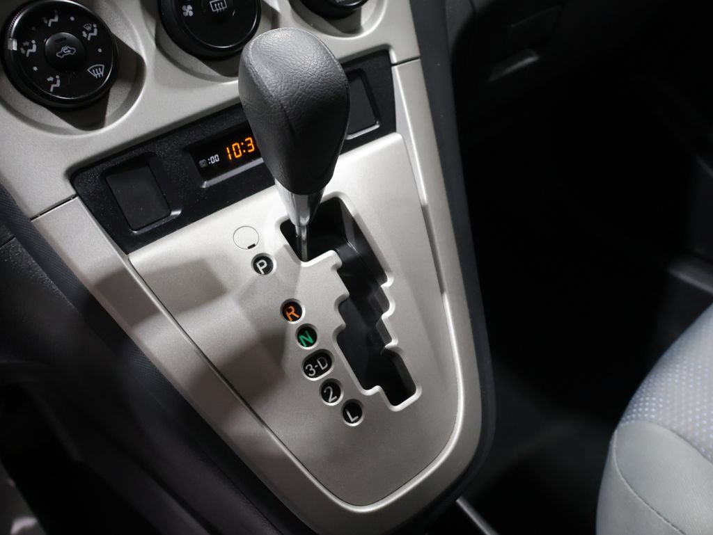 Used 2009 Toyota Matrix FWD image 23