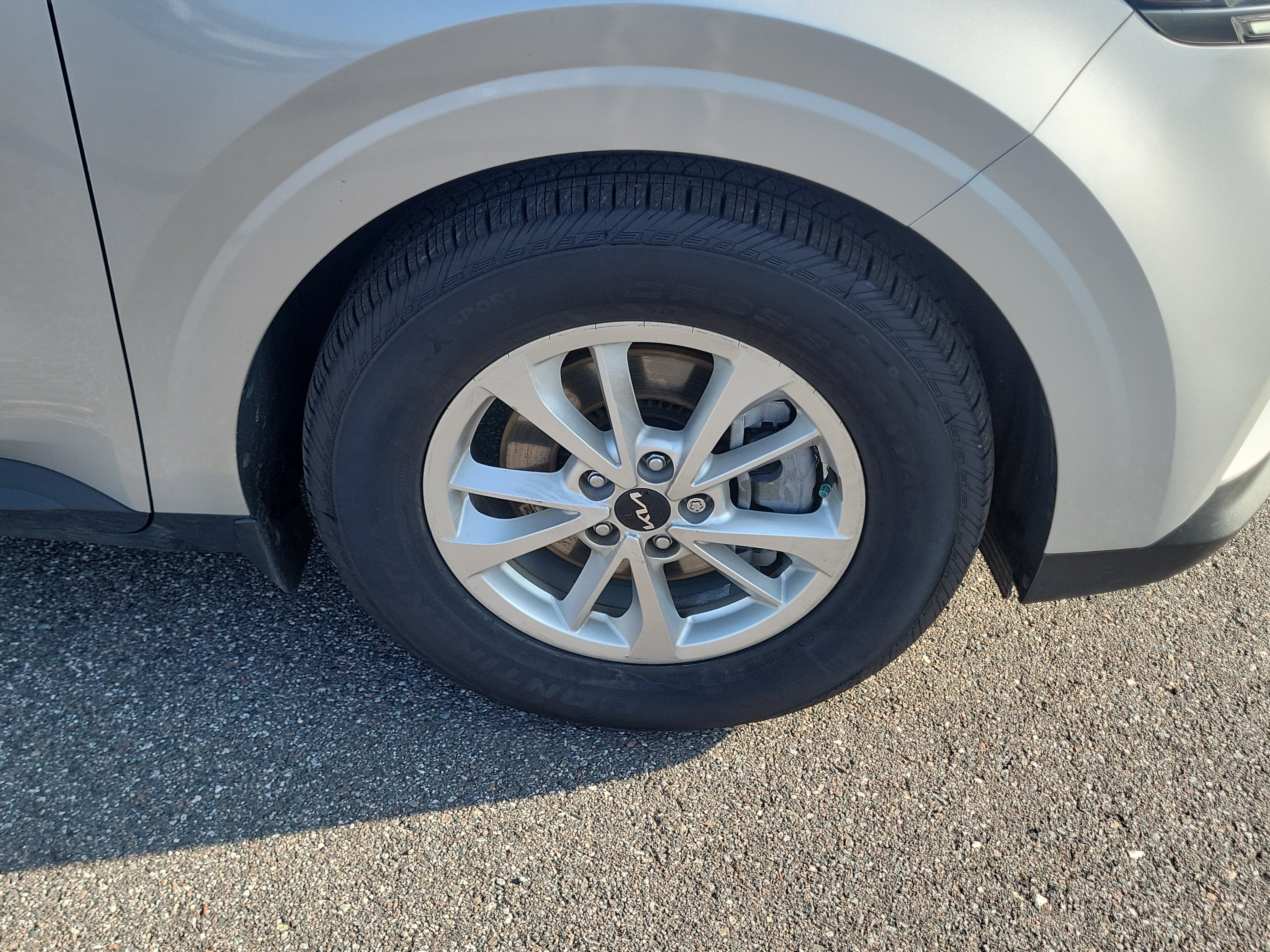Used 2023 Kia Carnival LX FWD image 41