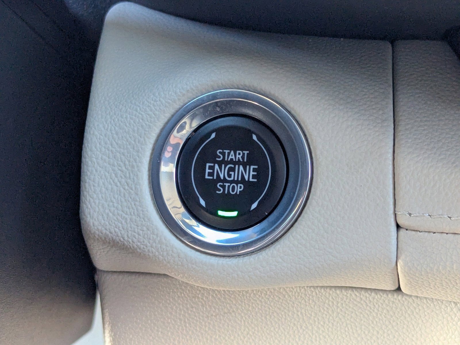 Used 2023 Buick Envision Preferred image 32