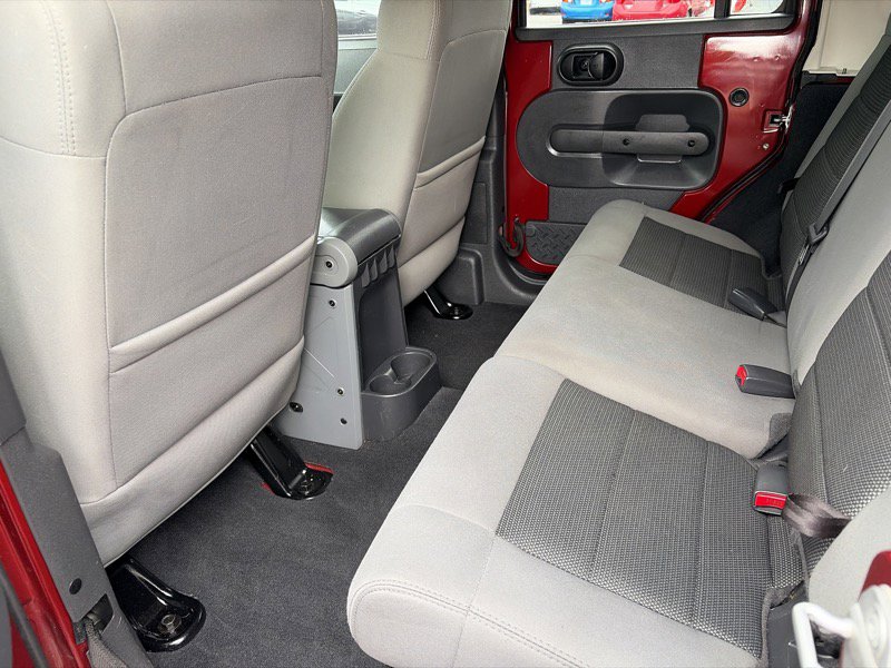 Used 2010 Jeep Wrangler Unlimited Sport image 7