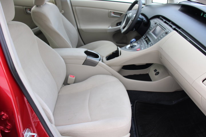 Used 2015 Toyota Prius Three image 18