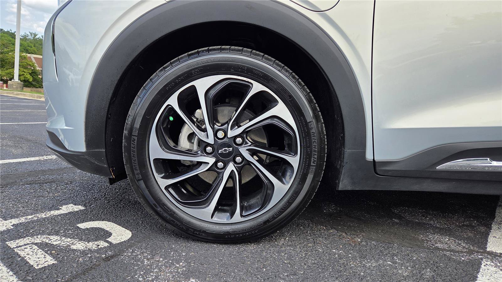 Used 2023 Chevrolet Bolt EUV Premier FWD image 11