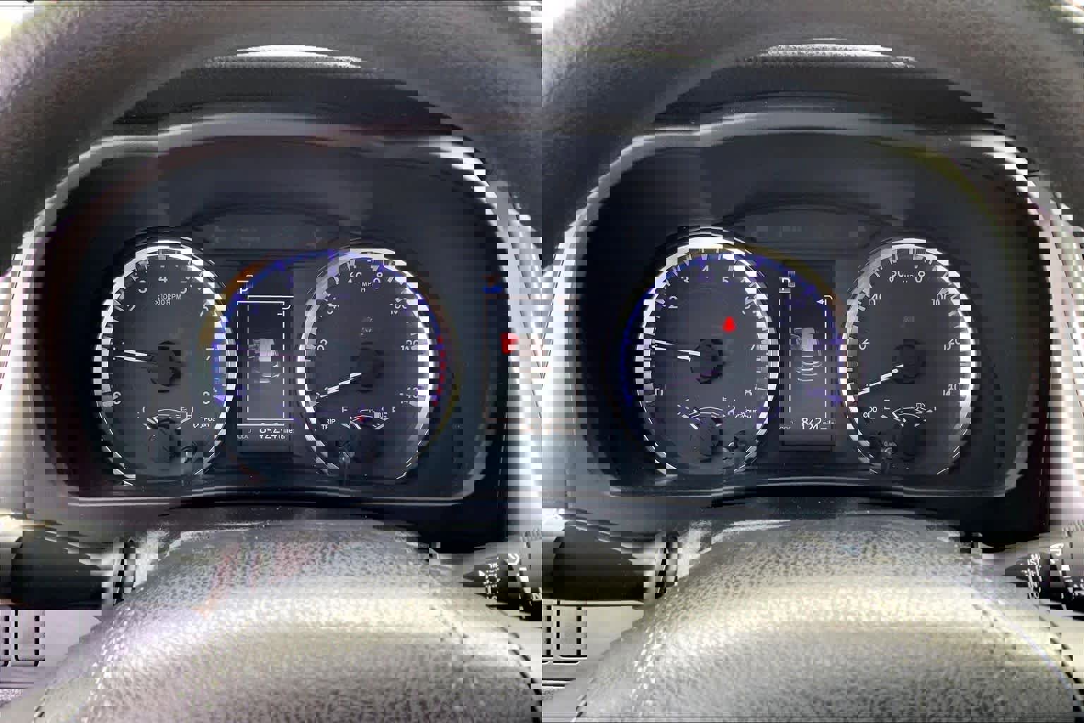 Used 2018 Toyota Highlander LE AWD/4WD image 25