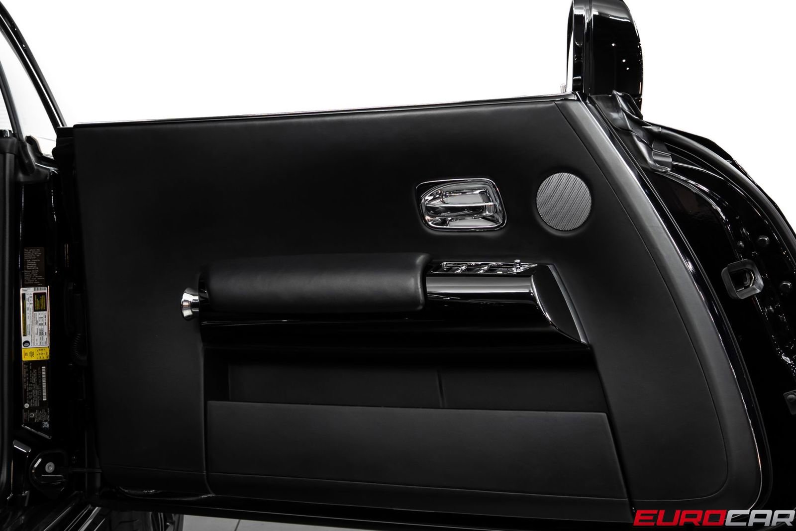 Used 2010 Rolls-Royce Phantom Coupe image 19