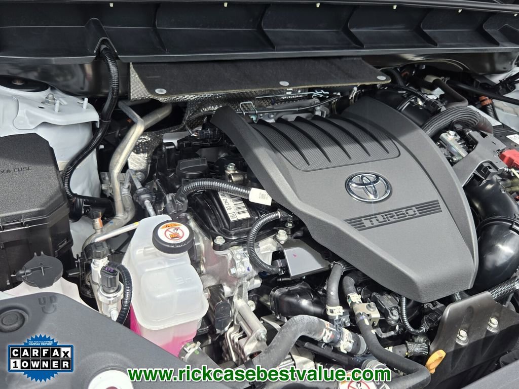 Used 2024 Toyota Highlander XLE image 21
