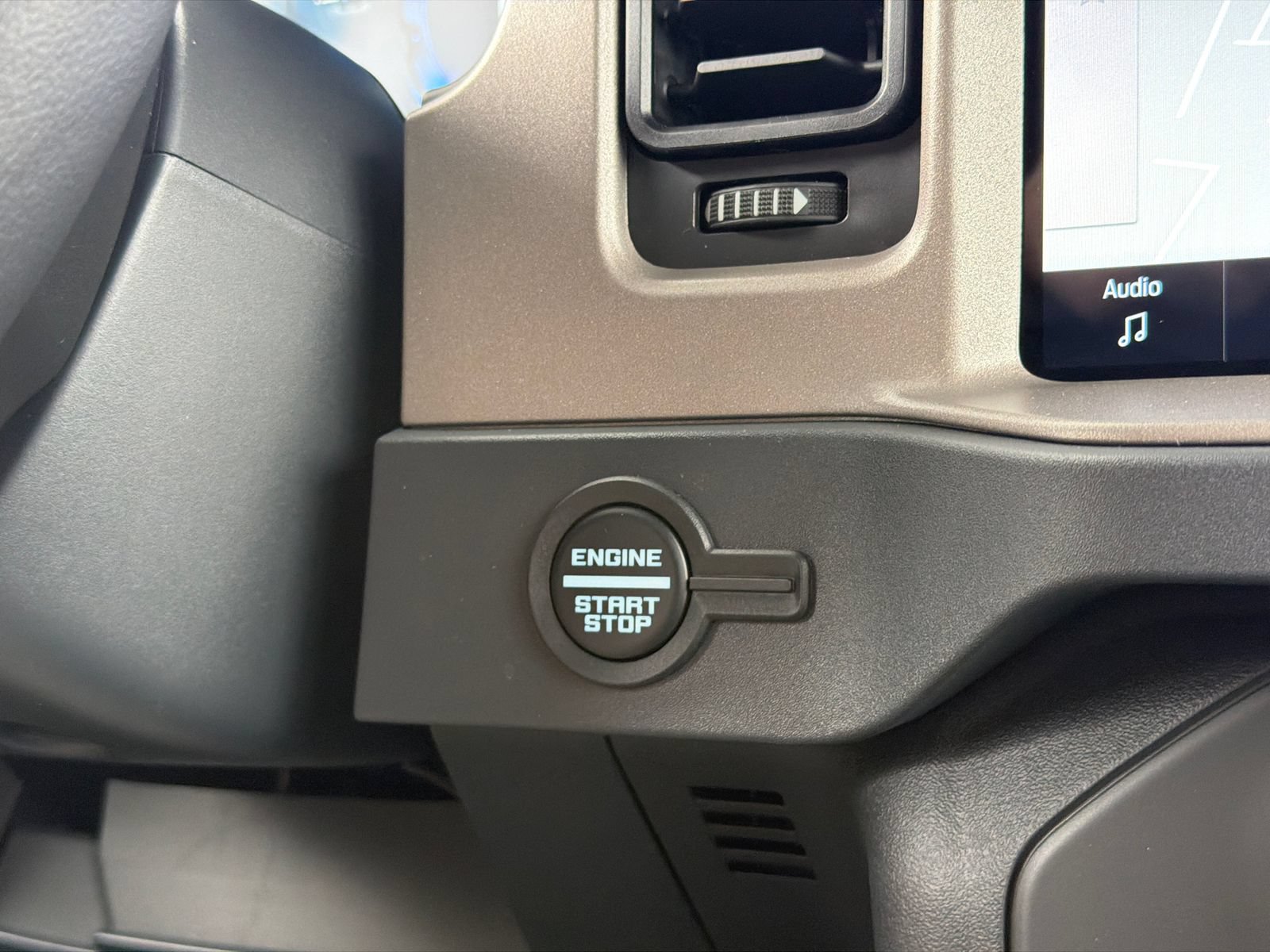 New 2026 Ford Bronco Outer Banks AWD/4WD image 28