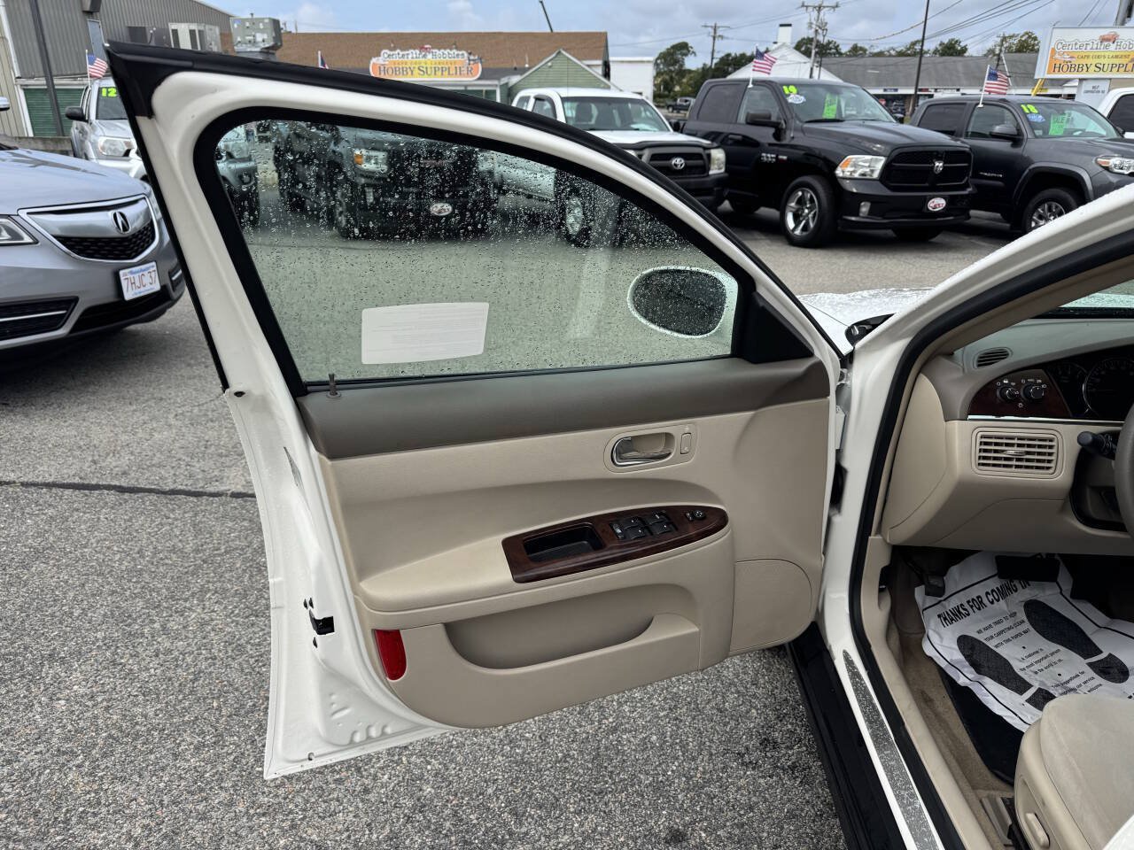 Used 2007 Buick LaCrosse CX FWD image 16