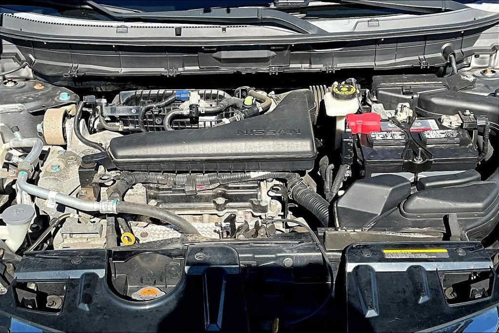 Used 2018 Nissan Rogue S AWD/4WD image 27