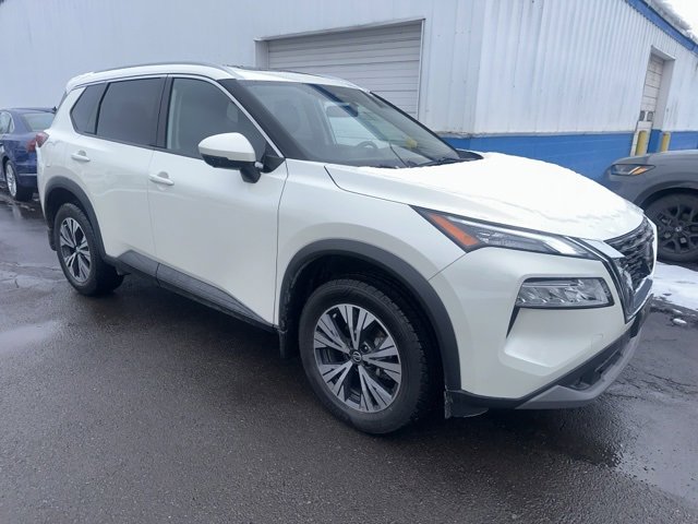 Used 2021 Nissan Rogue SV w/ Premium Package image 2