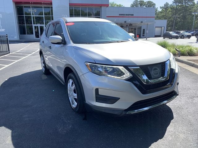 Used 2017 Nissan Rogue S FWD image 2