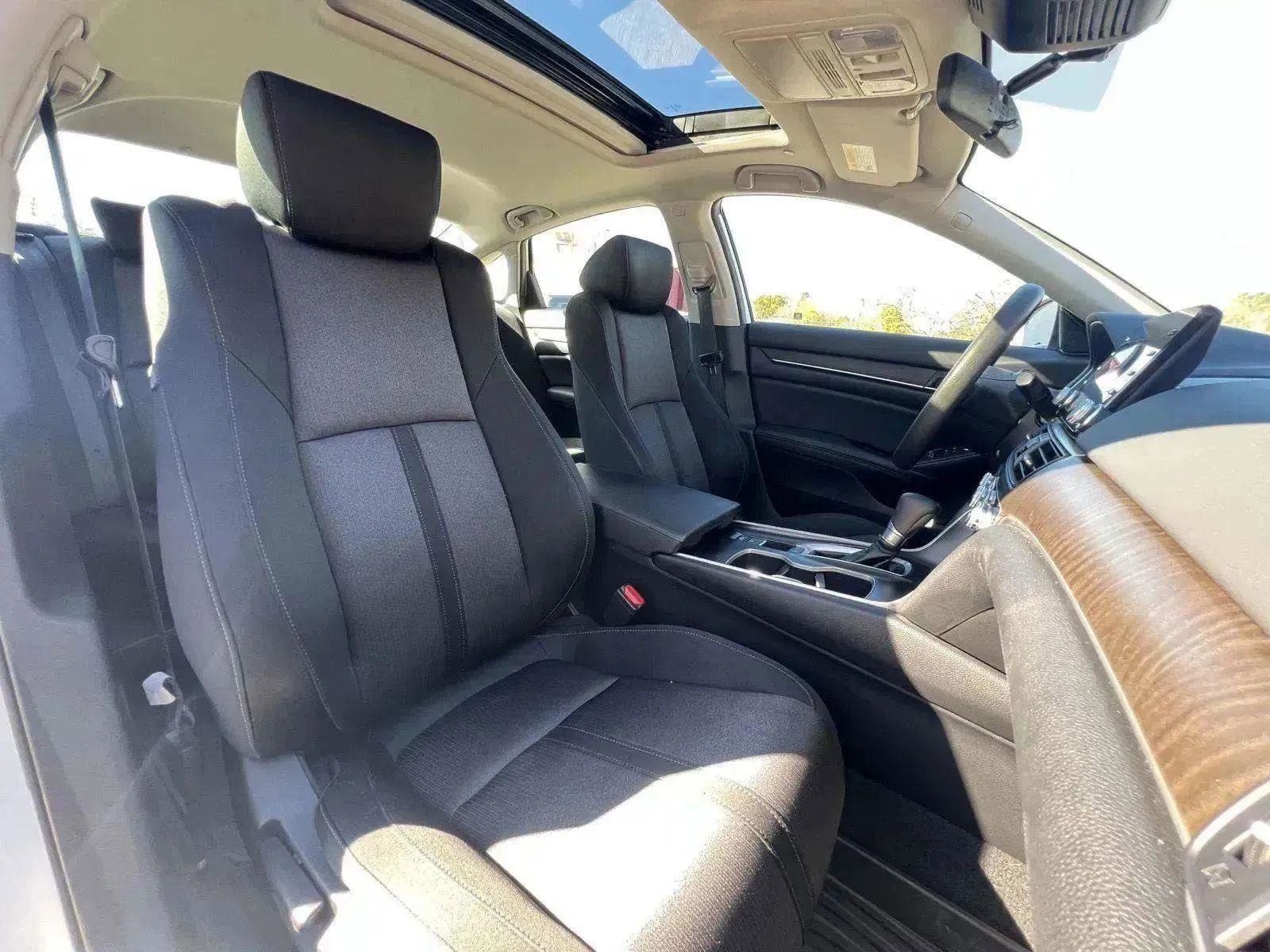 Used 2019 Honda Accord EX image 29