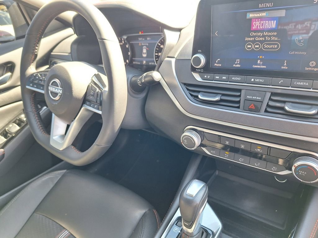 Used 2025 Nissan Altima 2.5 SR image 29