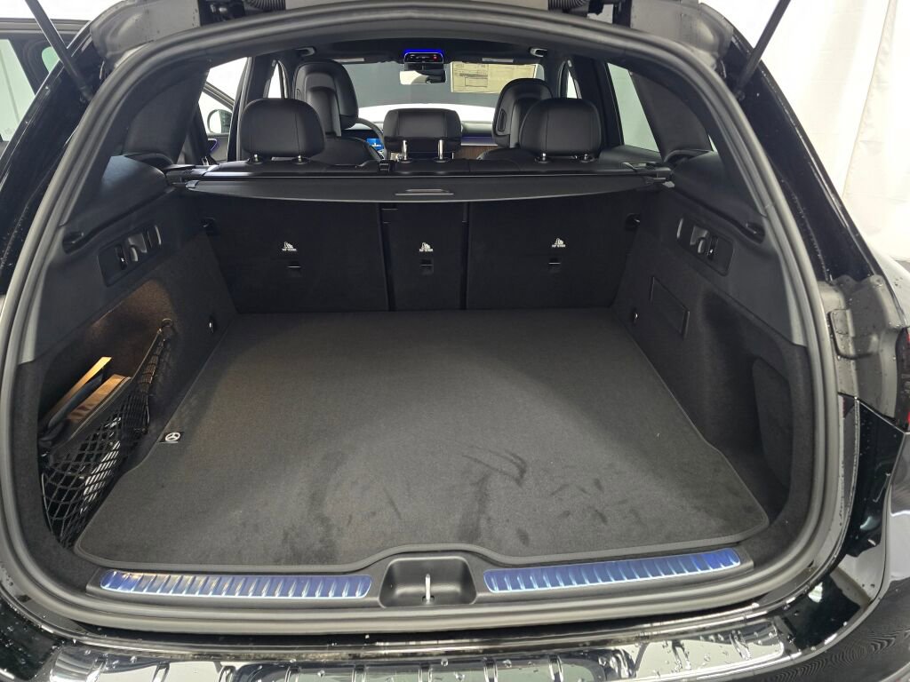 New 2026 Mercedes-Benz GLC 300 4MATIC image 11