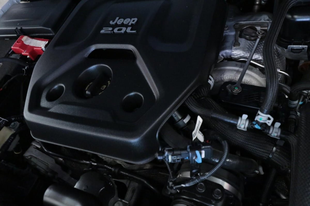 Used 2020 Jeep Wrangler Unlimited Sahara AWD/4WD image 8